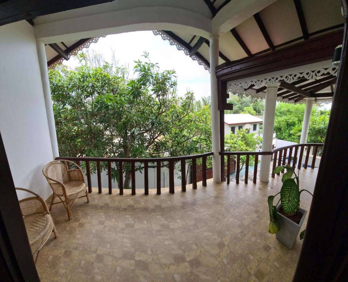Ja-Elas French Touch Bed & Breakfast ภายนอก รูปภาพ