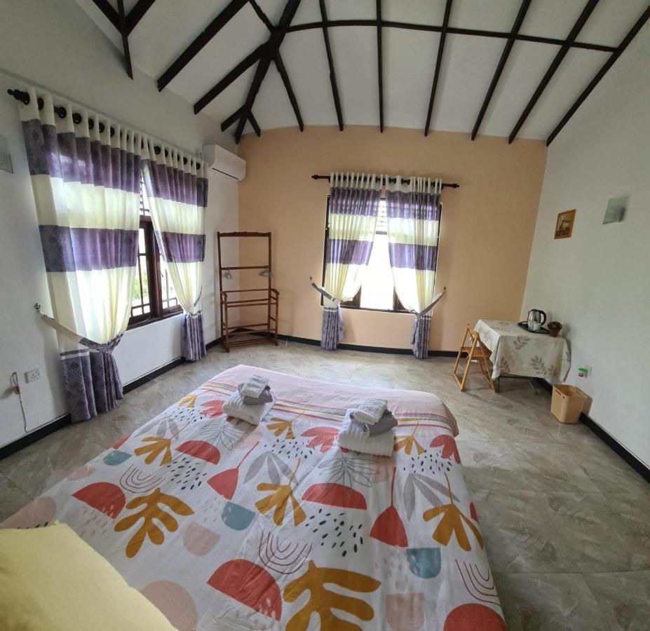 Ja-Elas French Touch Bed & Breakfast ภายนอก รูปภาพ